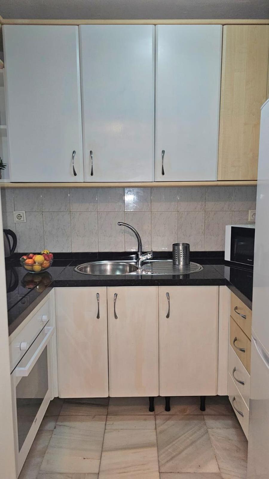 Ideal Holiday Apartment One Bedroom City Center Málaga Dış mekan fotoğraf